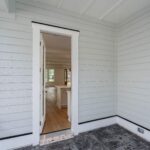 305 Jenoa Dr outside door